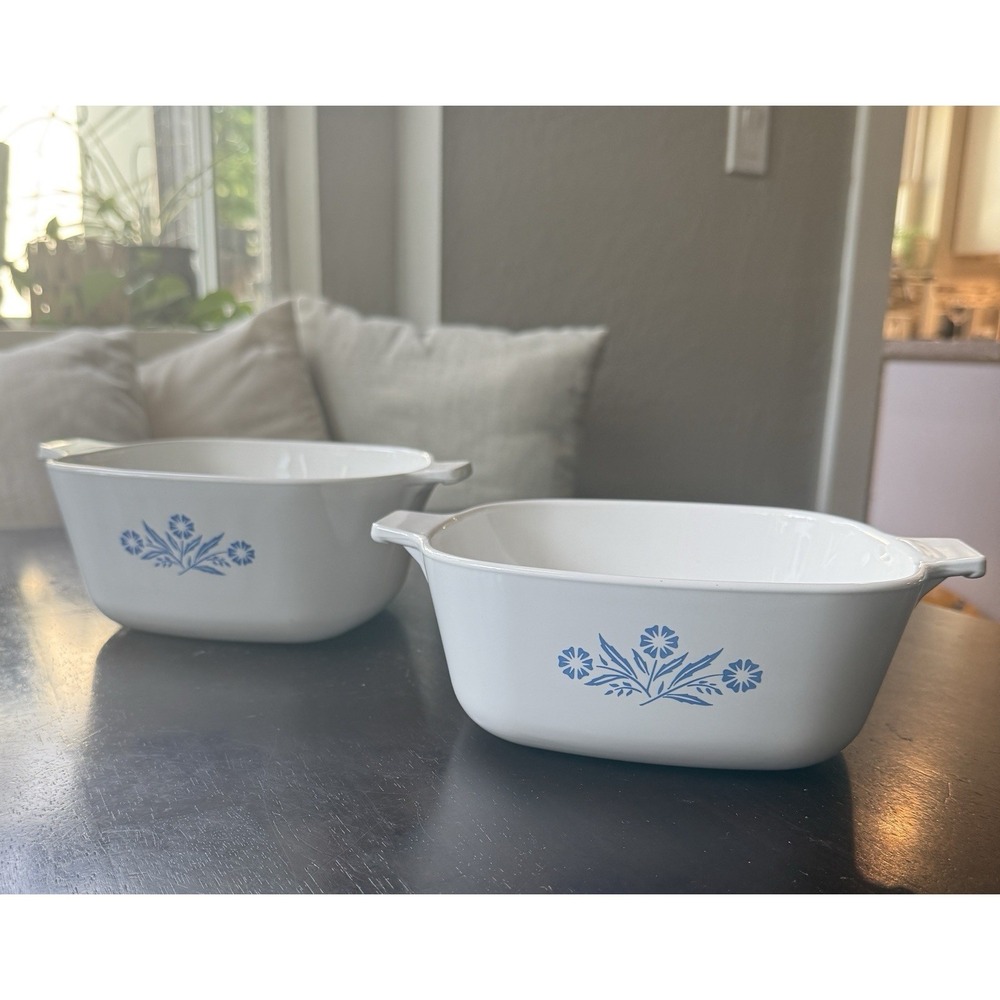 2 Vintage Corning Ware Blue Cornflower Casserole Dishes No Lids 1 1/2 q & 1 3/4q